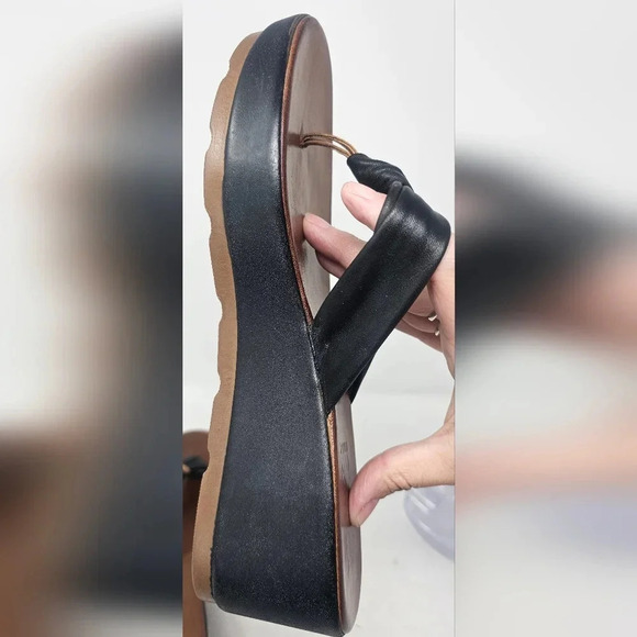 Miz Mooz Inuovo Leather Thong Sandals Black Wedge Heel Size EUR 41 US 9.5-10 - Picture 8 of 16